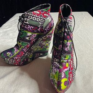 CHARLES ALBERT wedge platform heel lace-up front ankle boots multicolored size 8
